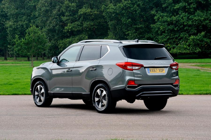  SsangYong Rexton ELX 2017 года  (UK) (фото 8 из 31)